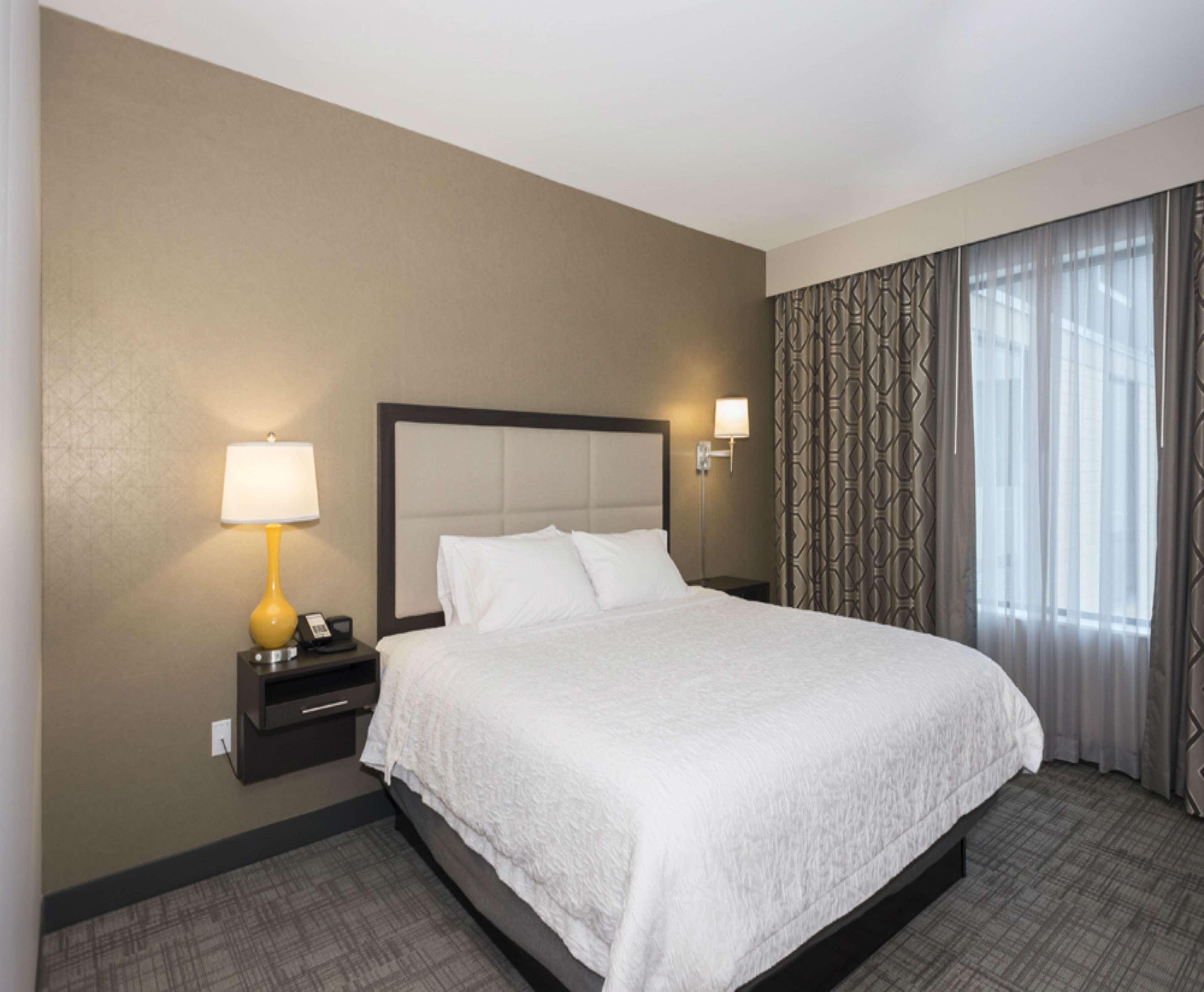 Hampton Inn And Suites Minneapolis University Area, Mn Buitenkant foto