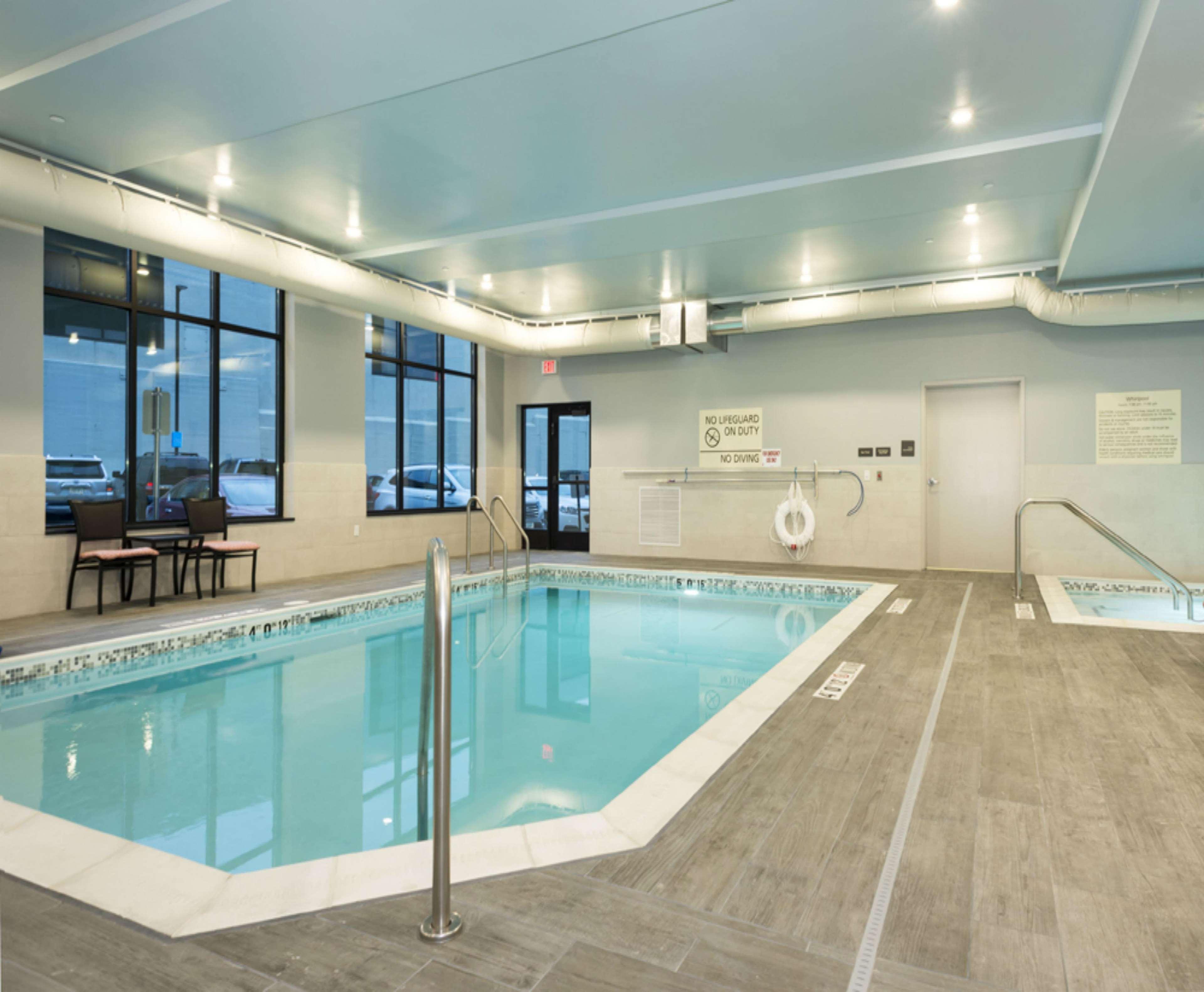 Hampton Inn And Suites Minneapolis University Area, Mn Buitenkant foto