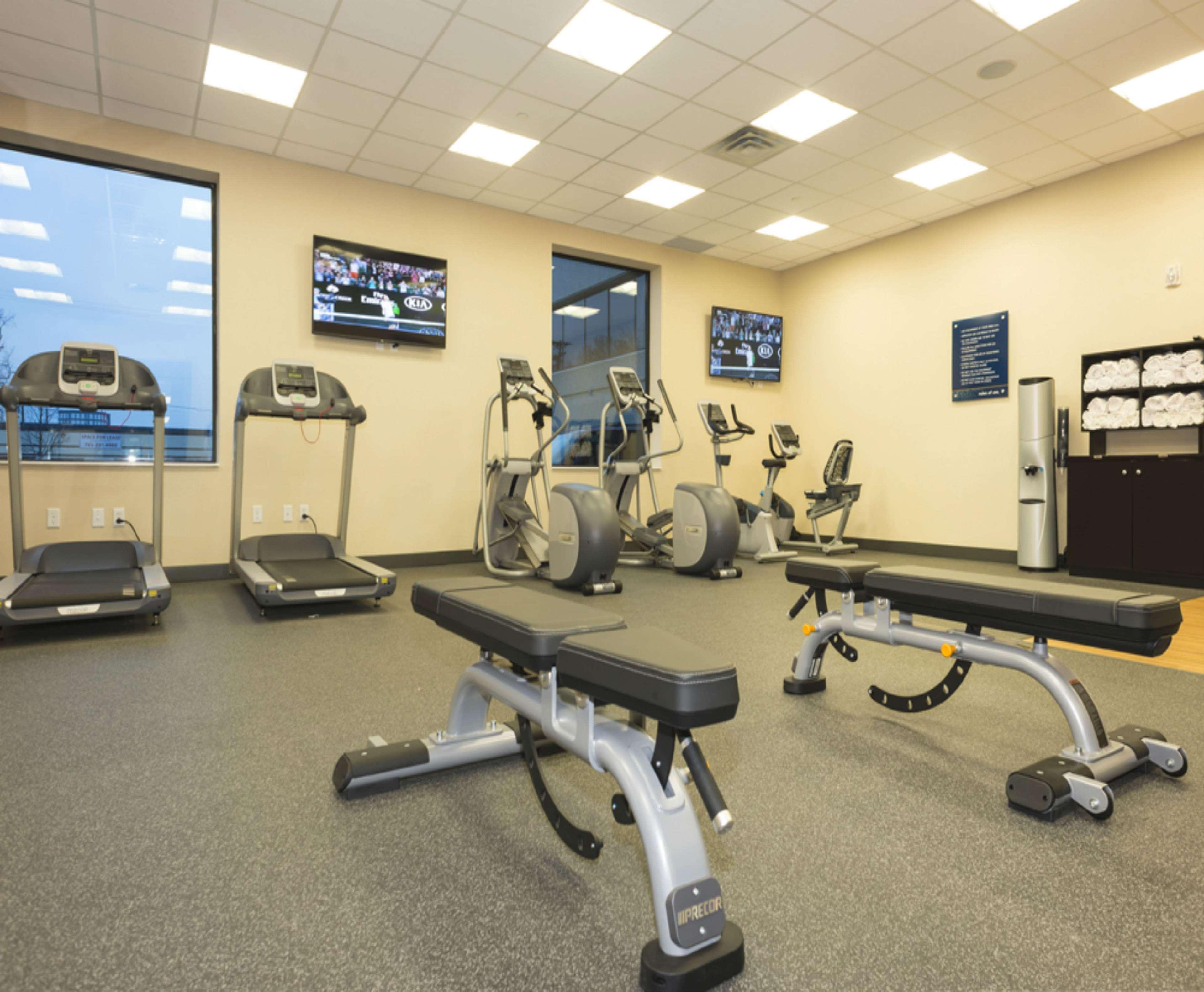 Hampton Inn And Suites Minneapolis University Area, Mn Buitenkant foto