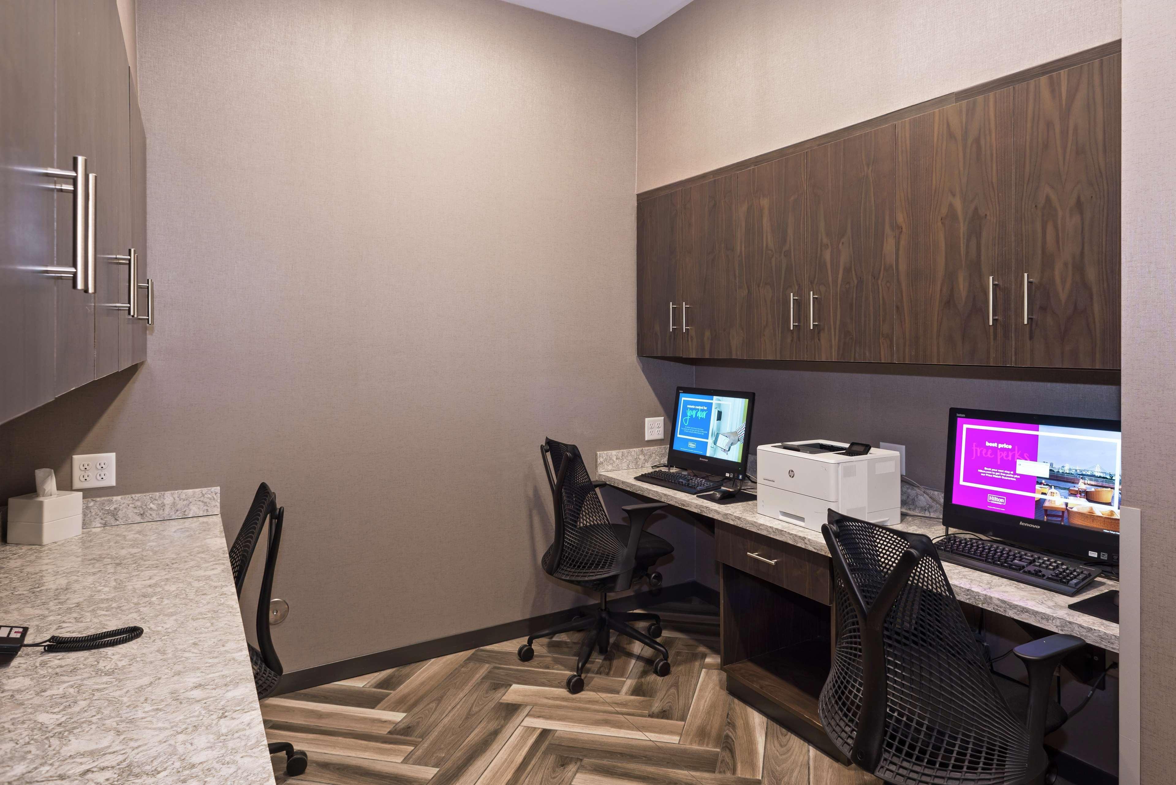 Hampton Inn And Suites Minneapolis University Area, Mn Buitenkant foto