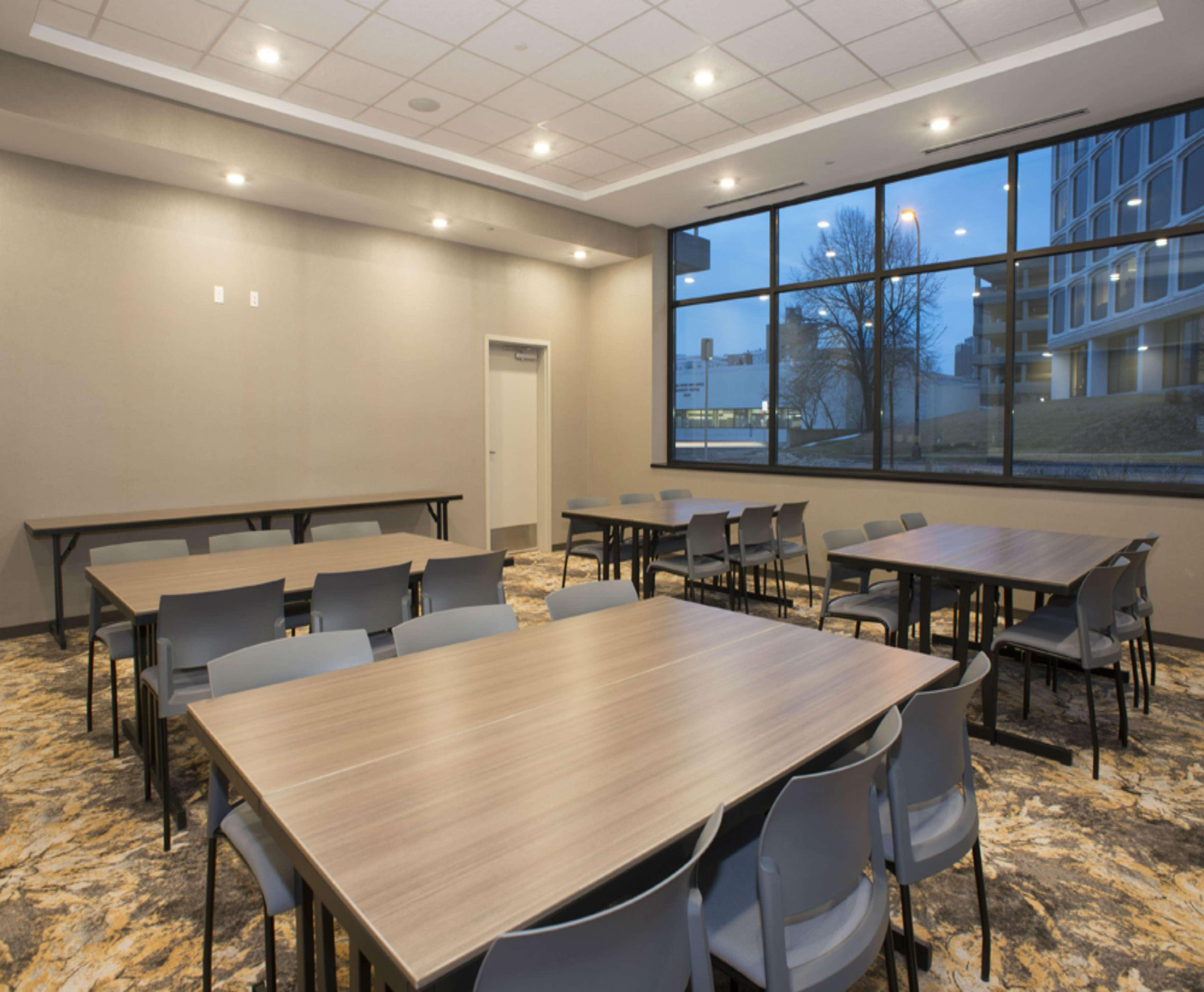 Hampton Inn And Suites Minneapolis University Area, Mn Buitenkant foto